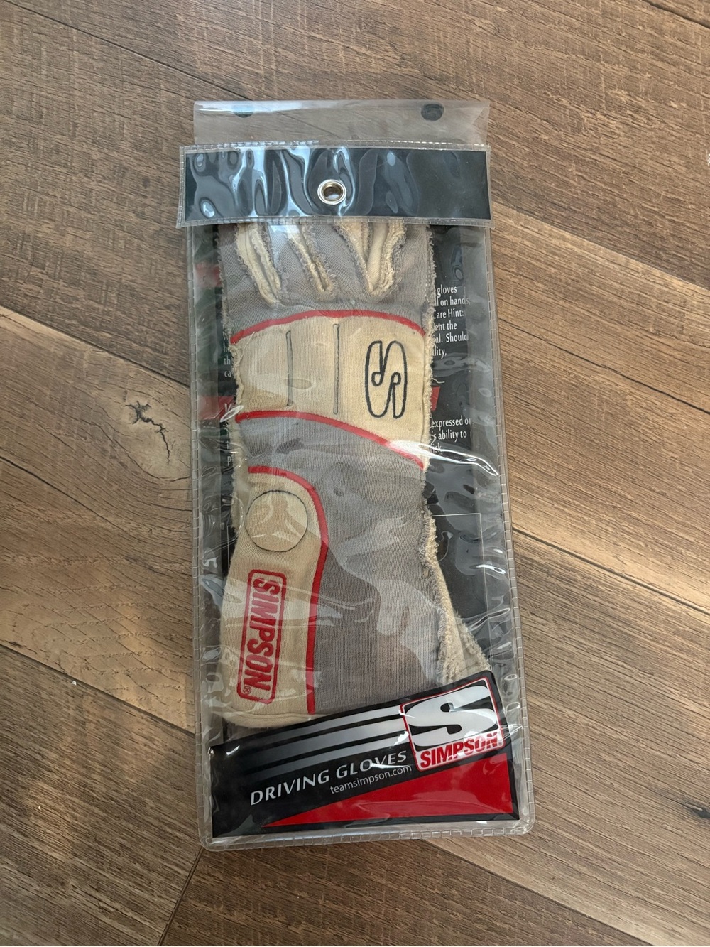 Men's Driving Gloves in Cream and Red